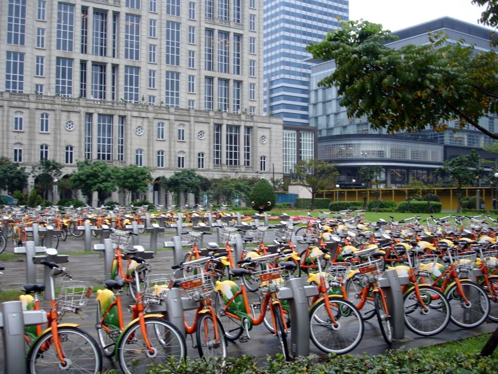 2010_11_25___03___xinyi_district_01.jpg (large)